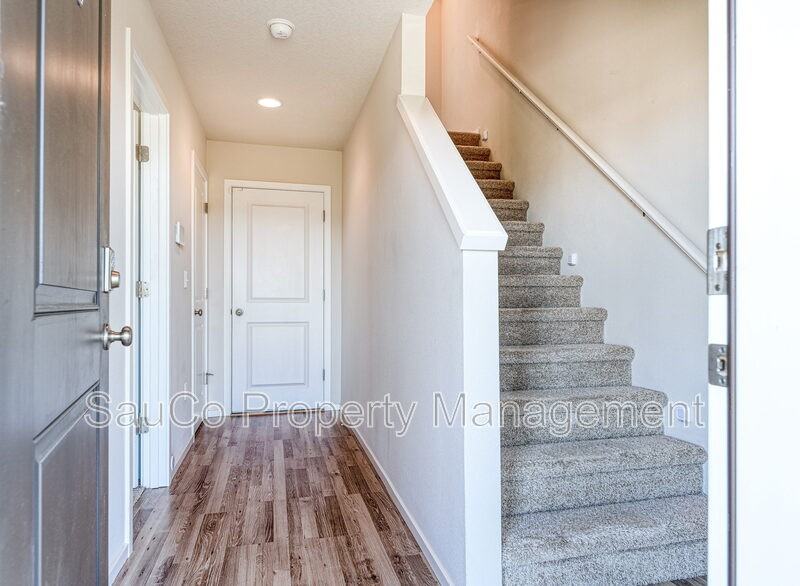 17291 Northwest Shackelford Road - Photo 3 of 26