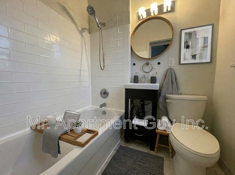 44 Victoria Ave S #103 - Photo 2 of 15