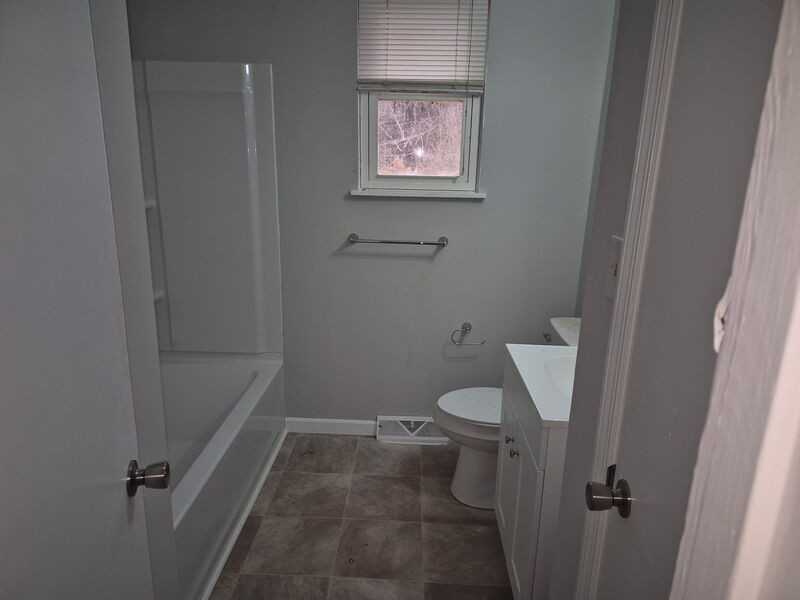 255 Victoria Street - Photo 3 of 6