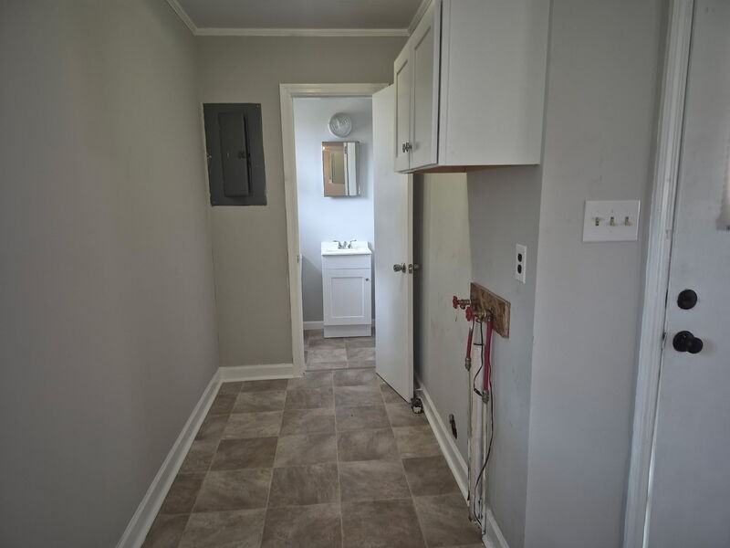 255 Victoria Street - Photo 5 of 6