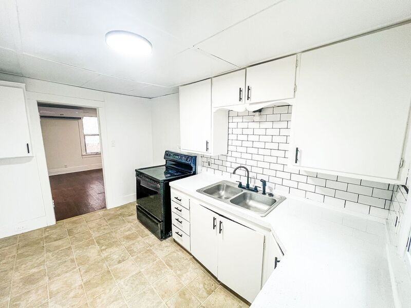 120 East Maple Street - Photo 3 of 13