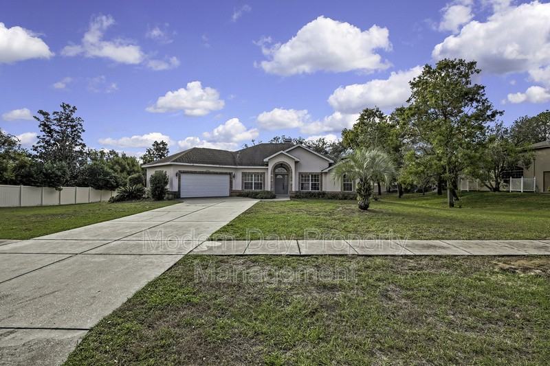 12052 Jade Avenue - Photo 3 of 47