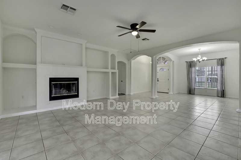 12052 Jade Avenue - Photo 7 of 47