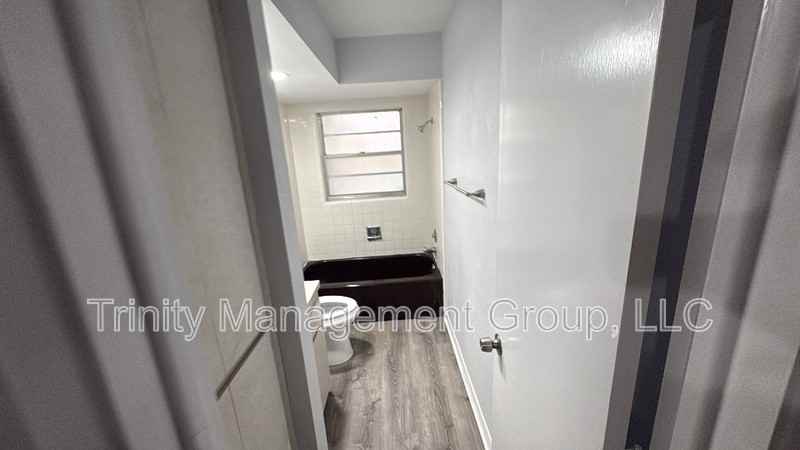 12275 Linden Dr - Photo 7 of 10