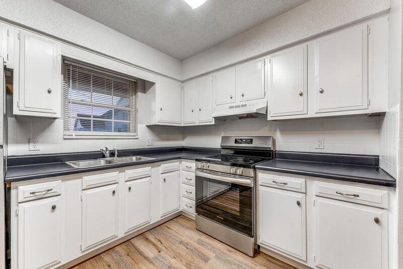 740 N 6th St - Photo 4 of 15