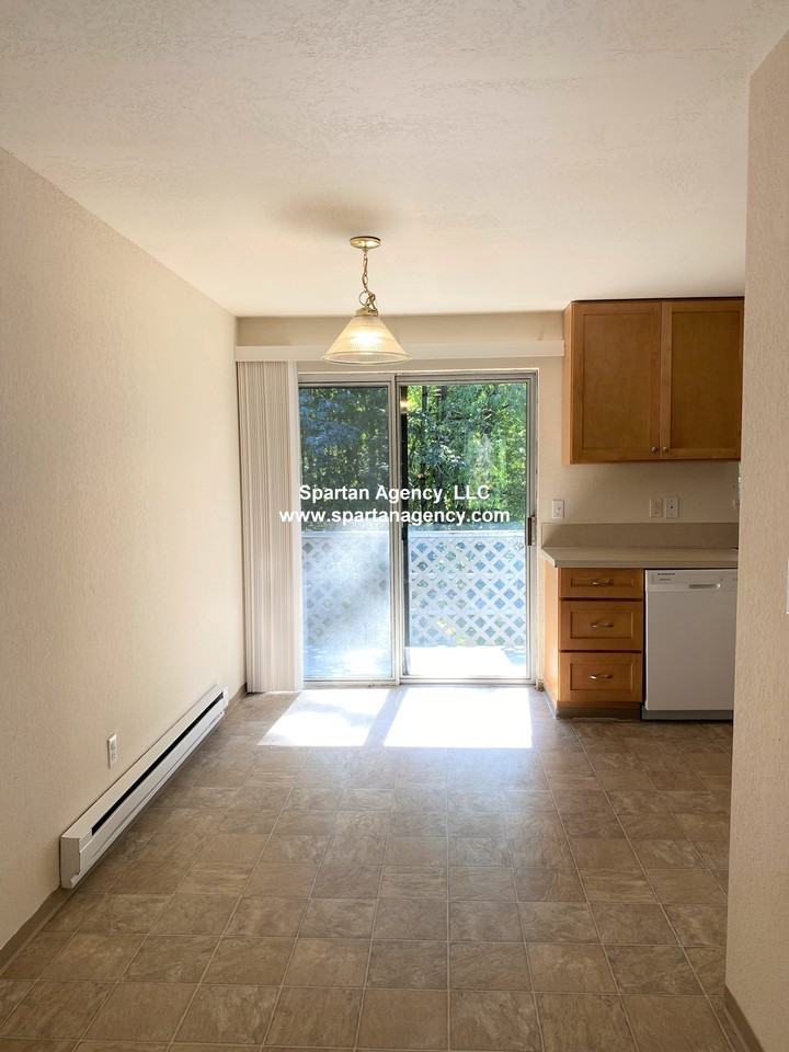 10416 29th Street East - Photo 6 of 14