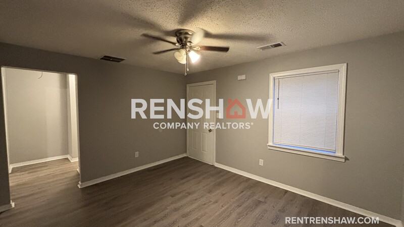 893 Pearce Street - Photo 5 of 9