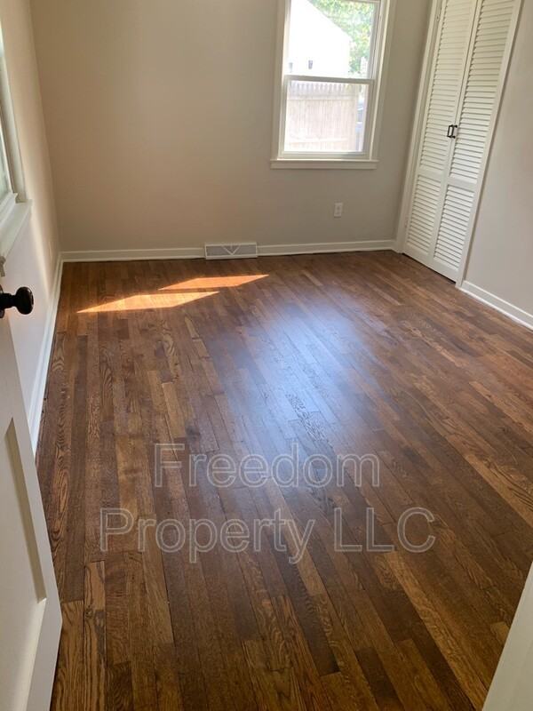 38 Elmhurst Circle - Photo 7 of 19