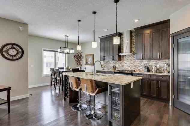 111 Bayview Street Southwest - Photo 6 of 10