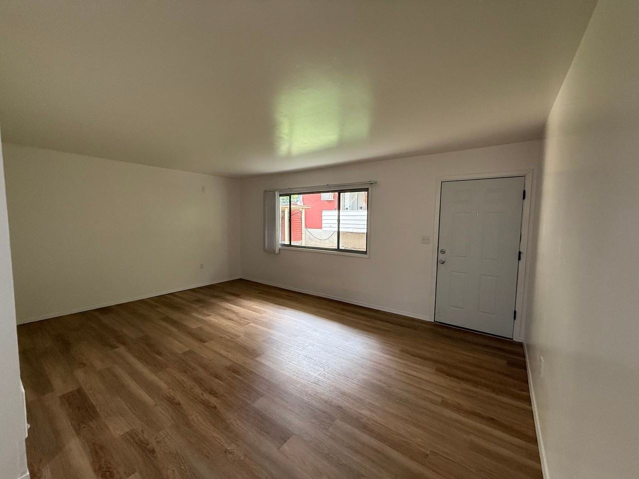 1218 West 10th Avenue - Photo 4 of 7