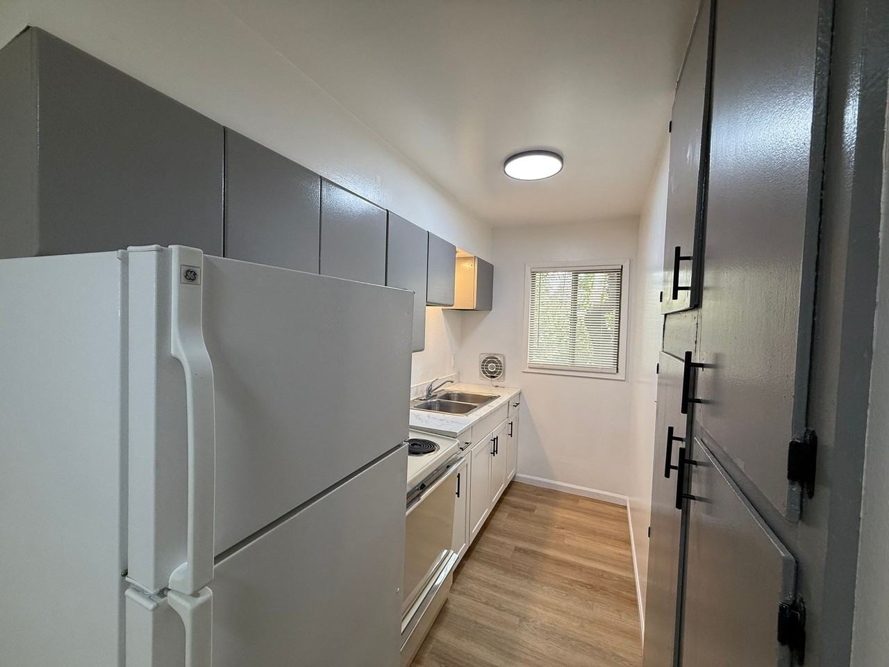 1218 West 10th Avenue - Photo 6 of 7