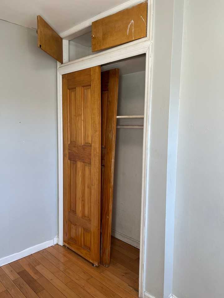 27-32 12th Street #3FL - Photo 7 of 8