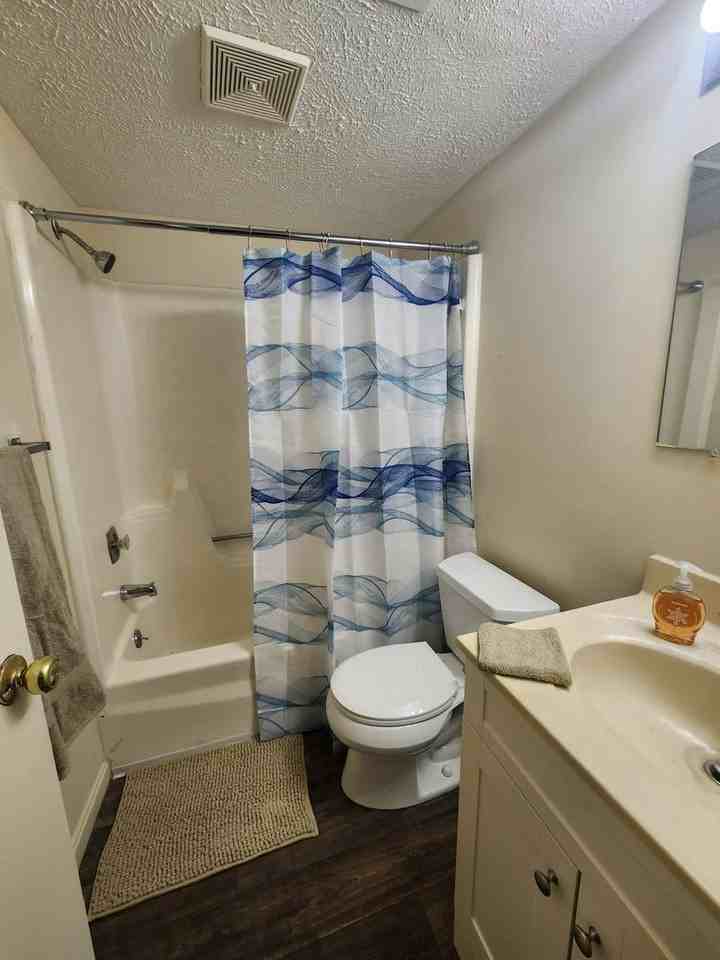 Lakewood Flats and Townhomes - Photo 7 of 7