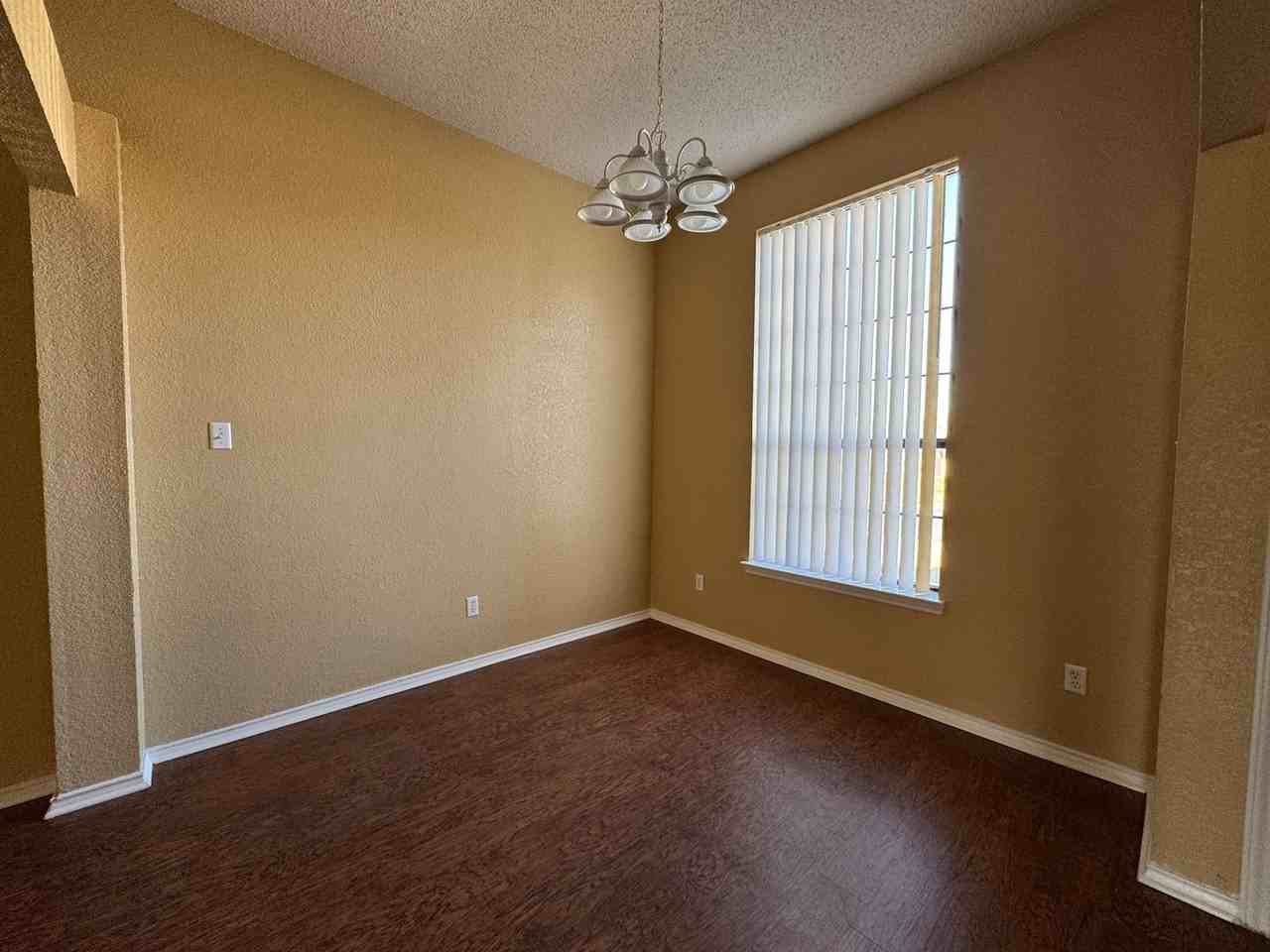 3606 Rainforest Lane - Photo 5 of 22