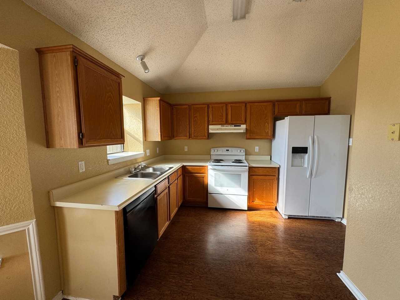 3606 Rainforest Lane - Photo 7 of 22