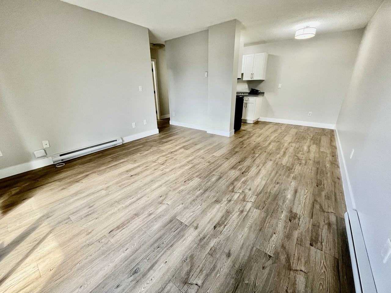 1979 Pandosy Street - Photo 5 of 10