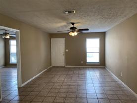 707 B Florida Avenue - Photo 1 of 1