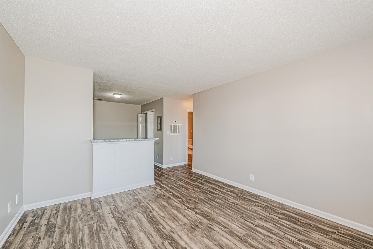 HoskinsMill238-(6Units) - Photo 3 of 14