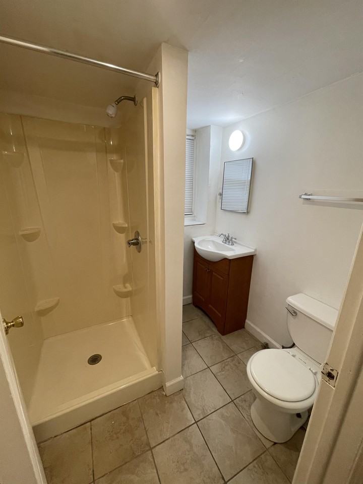 206-208 West 34th Street - Photo 4 of 35