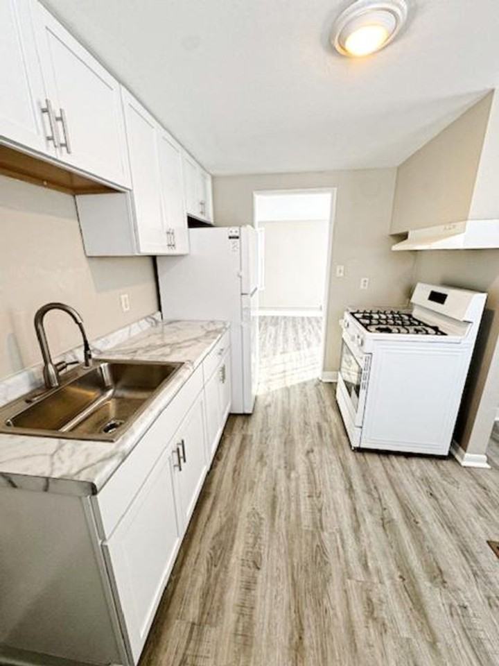 1629 East Bowman Street - Photo 4 of 14