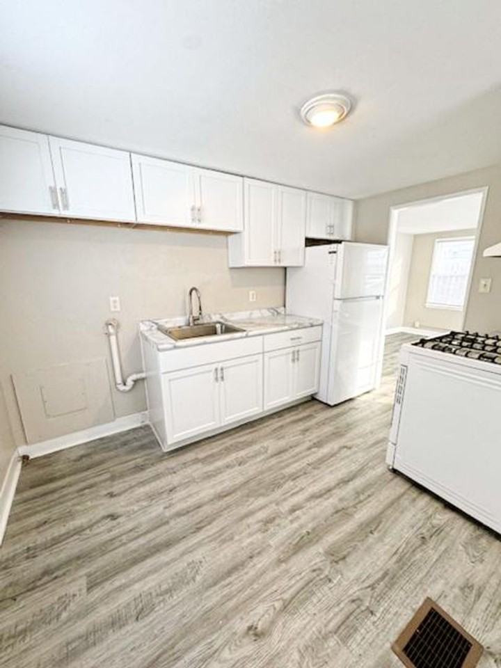 1629 East Bowman Street - Photo 5 of 14