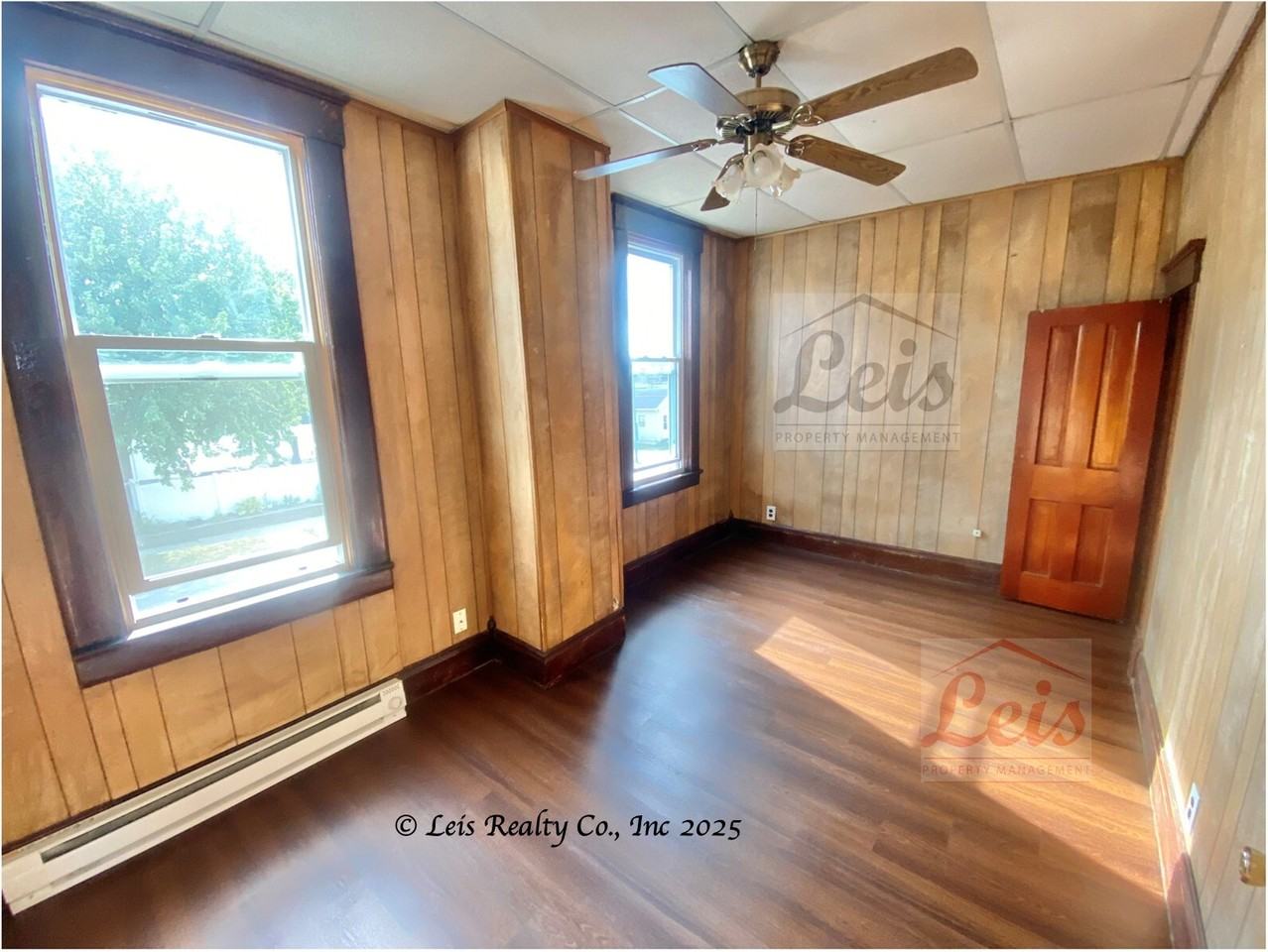 323 1/2 North Sugar Street - Photo 5 of 12