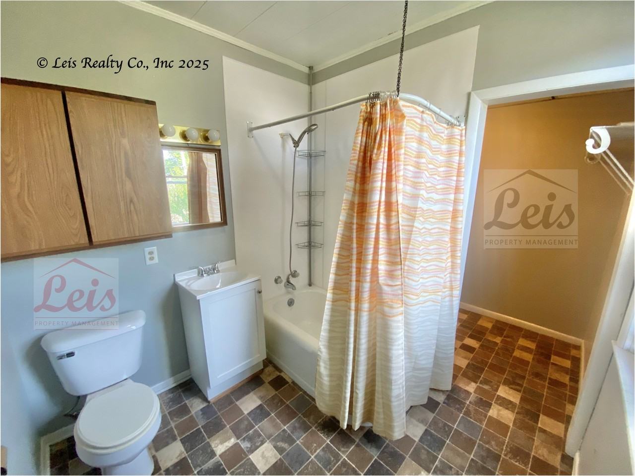 323 1/2 North Sugar Street - Photo 6 of 12