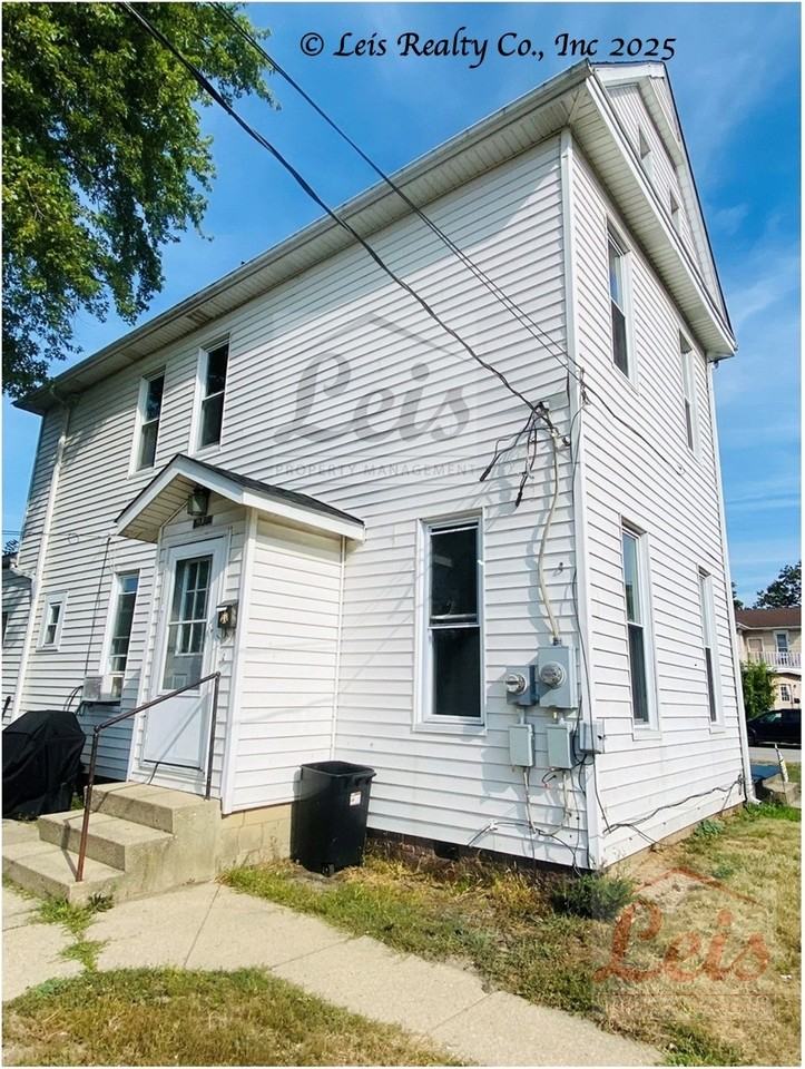 323 1/2 North Sugar Street - Photo 7 of 12