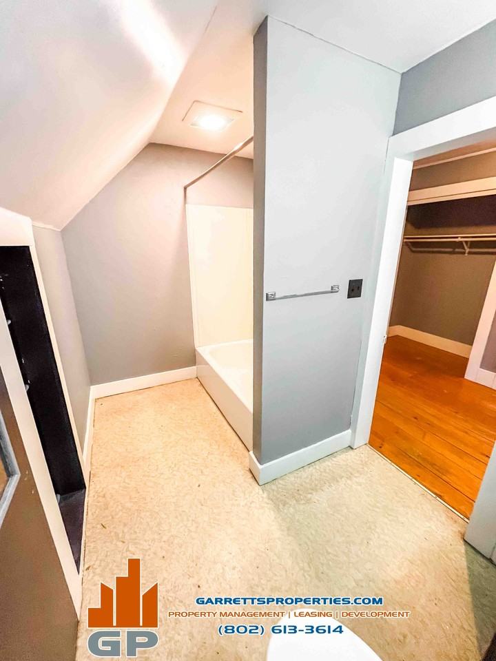 24 Steeple Place - Photo 3 of 13