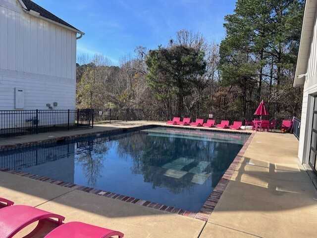 Taylor Road Cottage - Photo 7 of 50