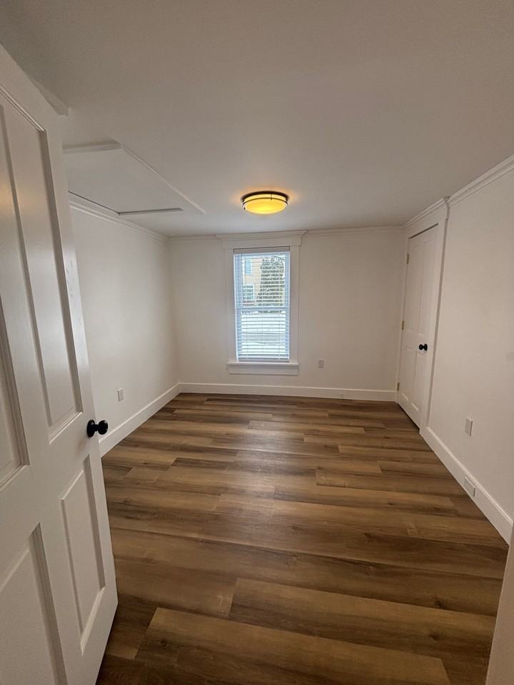 McGrath Street 40 (OM) - Photo 3 of 32