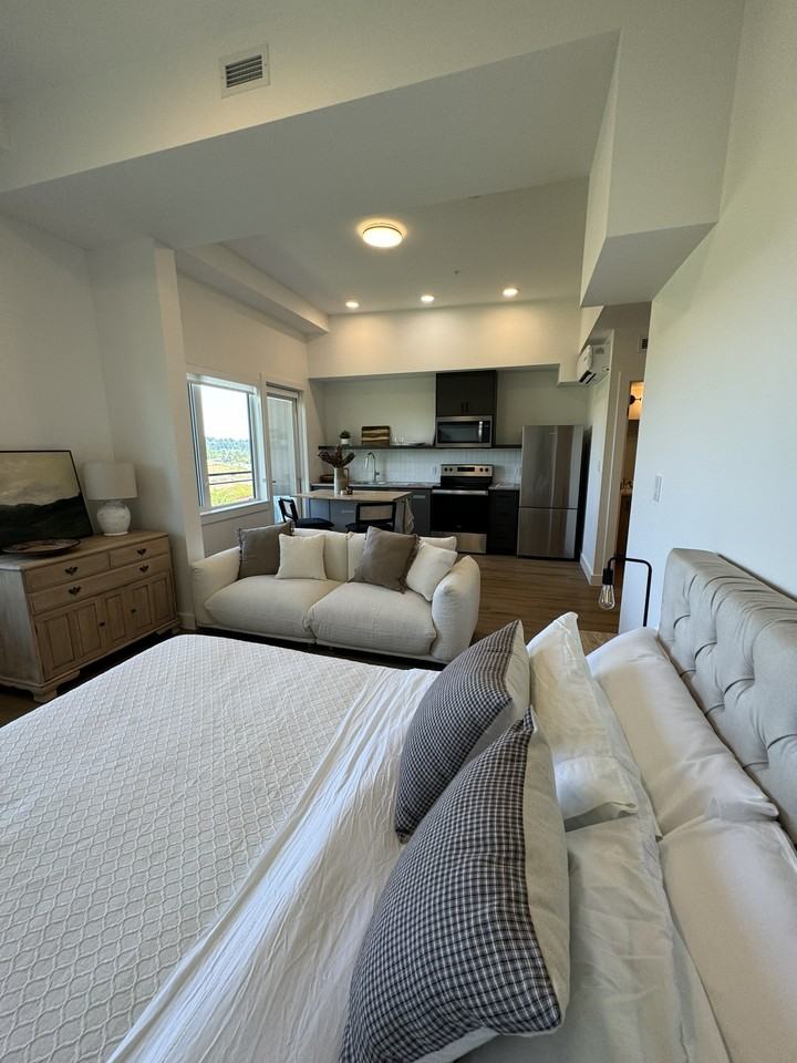 1601 Riverside Lane - Photo 7 of 11