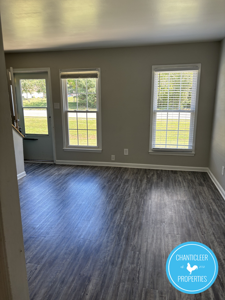 501 Greenbriar Road TRIAD - Photo 4 of 4