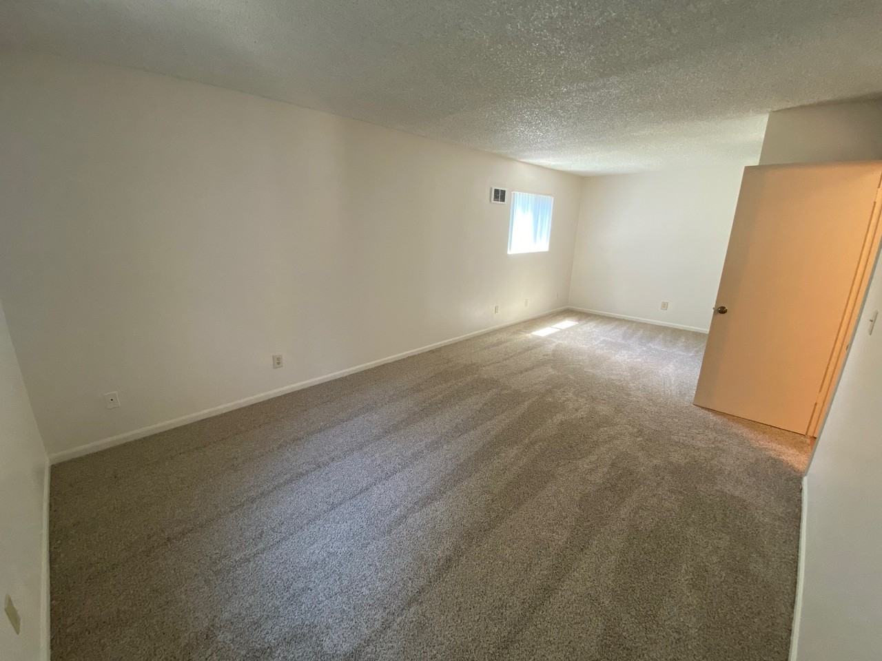 Hidden Hills Apts - Photo 7 of 42