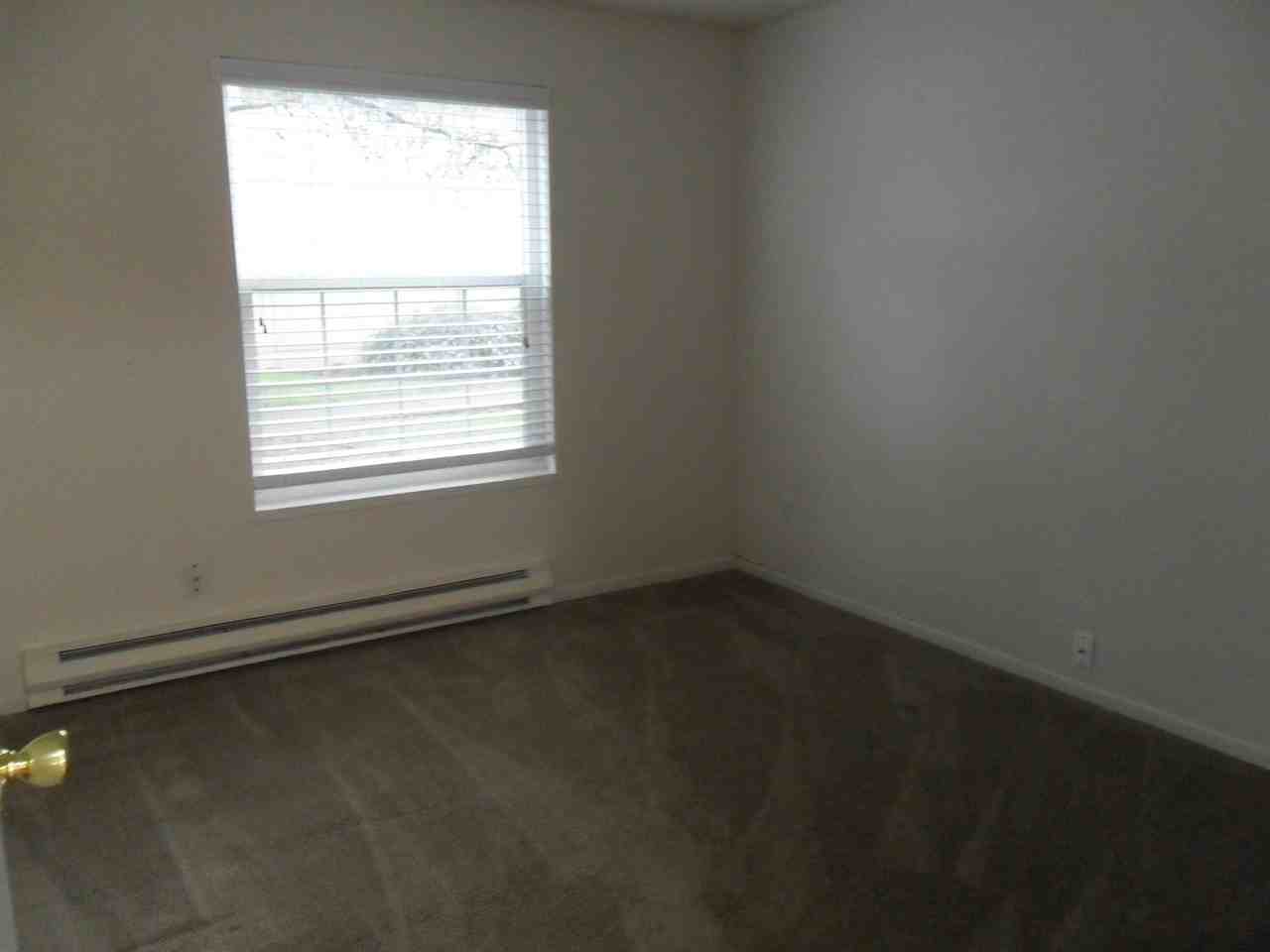 Valley Brook Apts - Photo 5 of 34