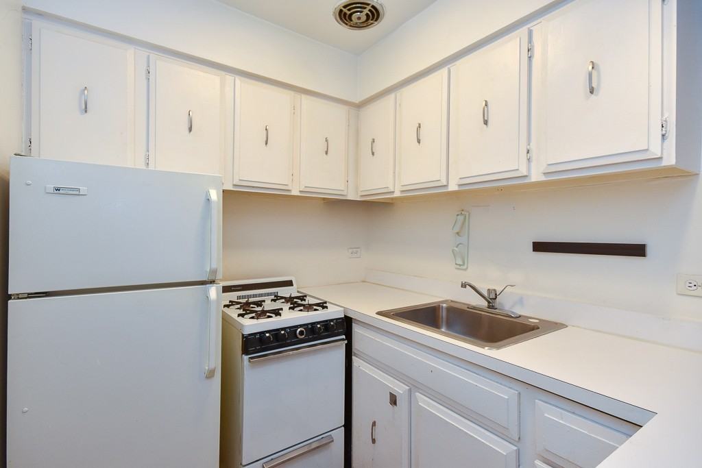 663 Grace Court #D504 - Photo 2 of 16