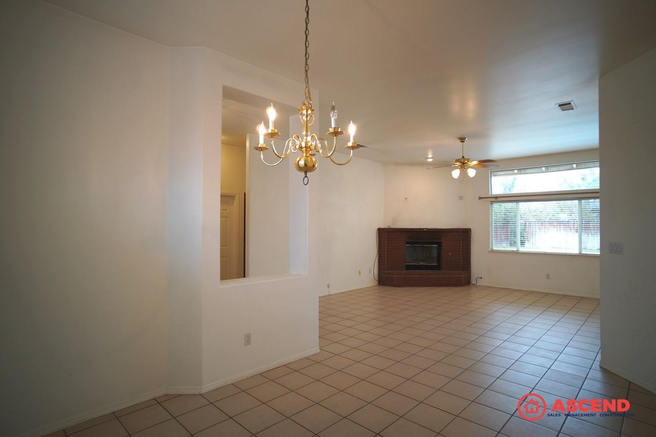 14424 Kathleen Avenue - Photo 7 of 38