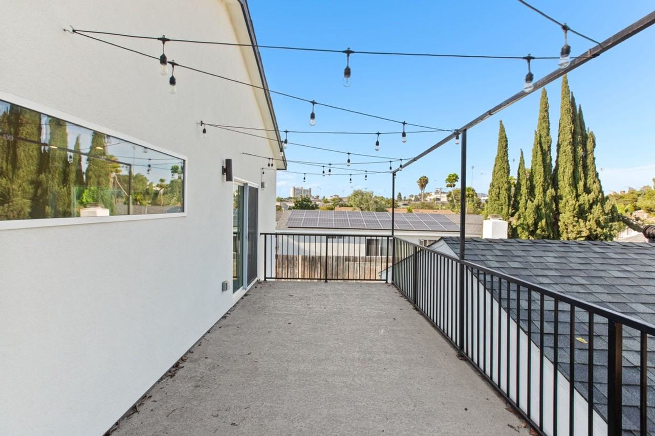 5042 54th St - Photo 2 of 24