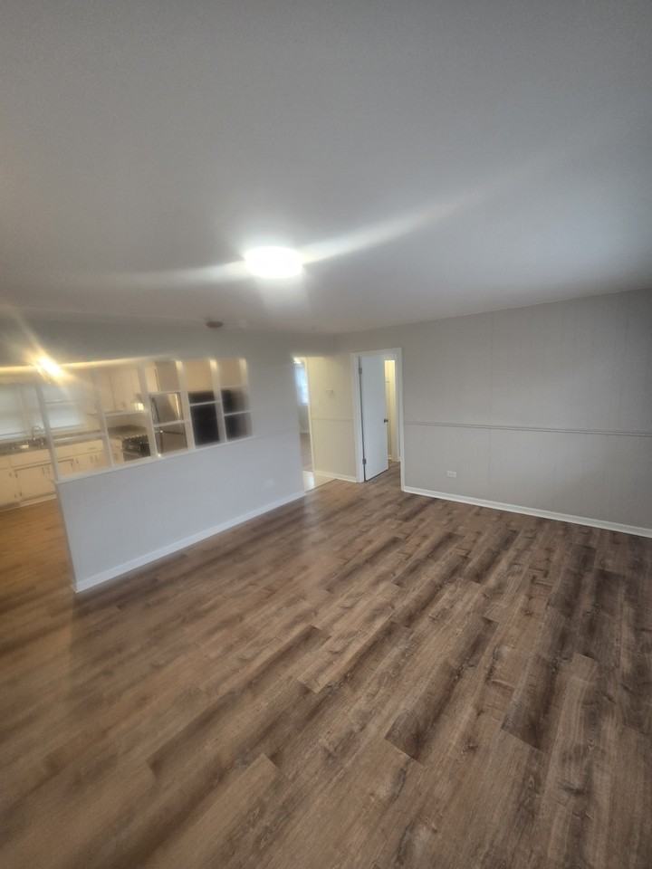 4848 West 83rd Street - Photo 3 of 13