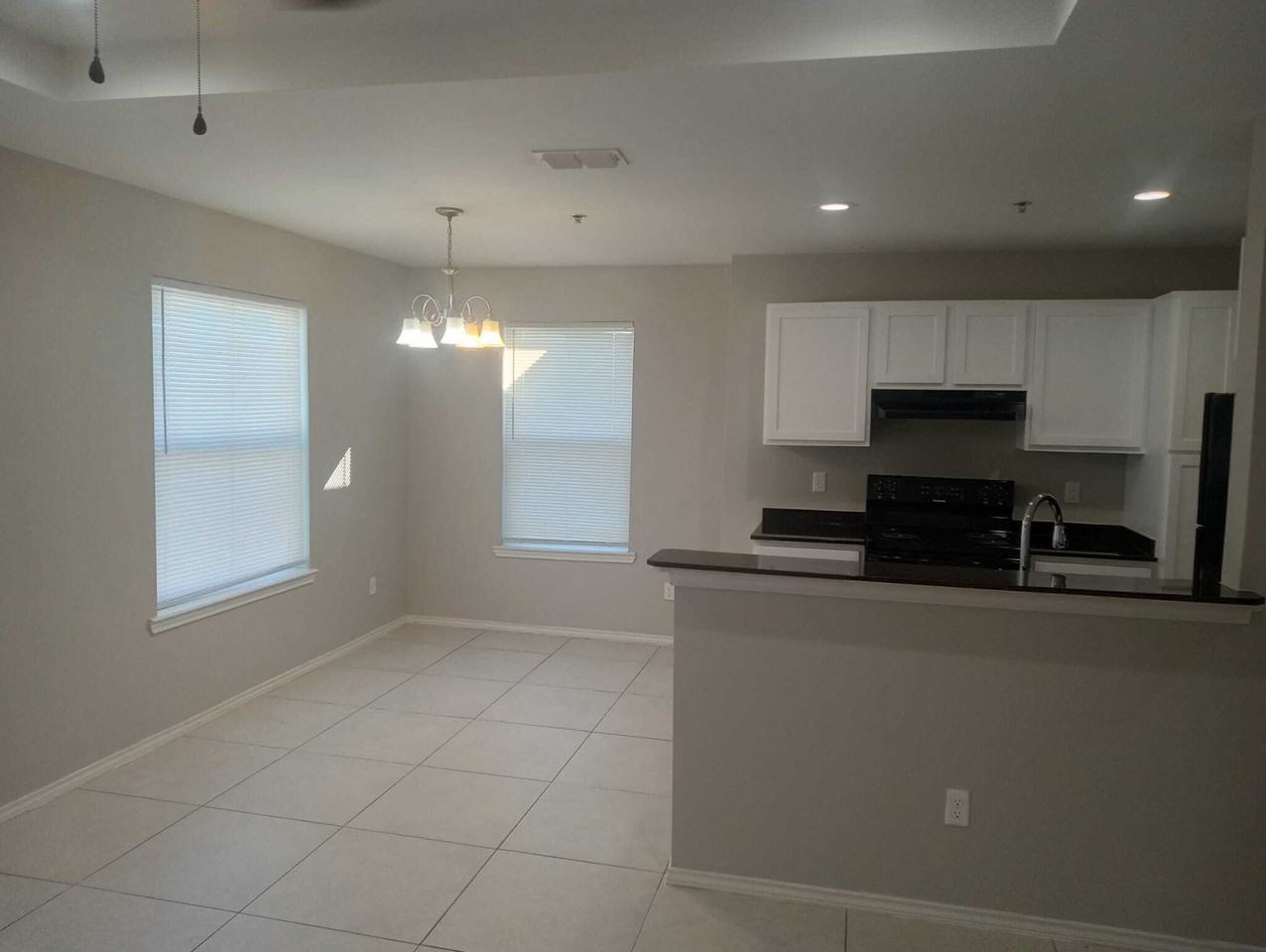 Mercedes Place Apartments - Photo 3 of 50