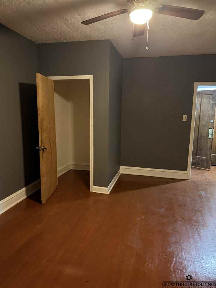 2410 East 77th Street #3E - Photo 3 of 11