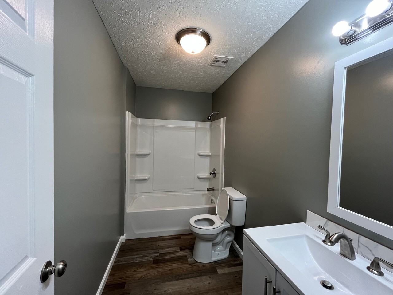 New 776 North McLemore Avenue - Photo 6 of 8