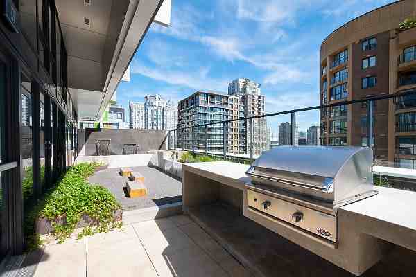 1107 Richards Street - Photo 15
