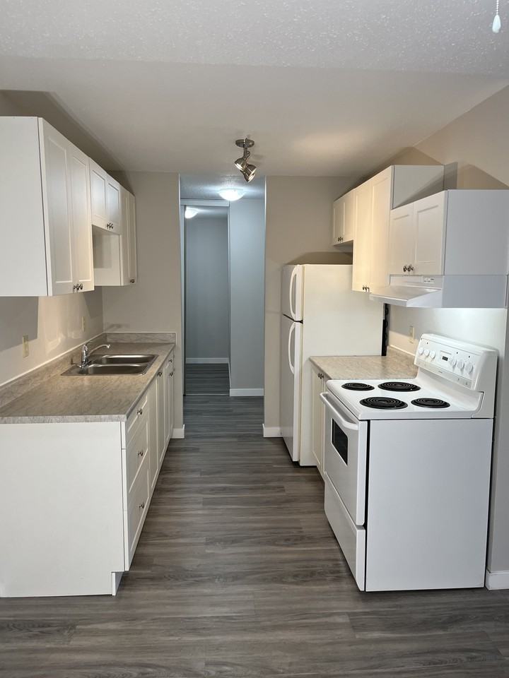 1950 Pacific Court - Photo 2 of 17