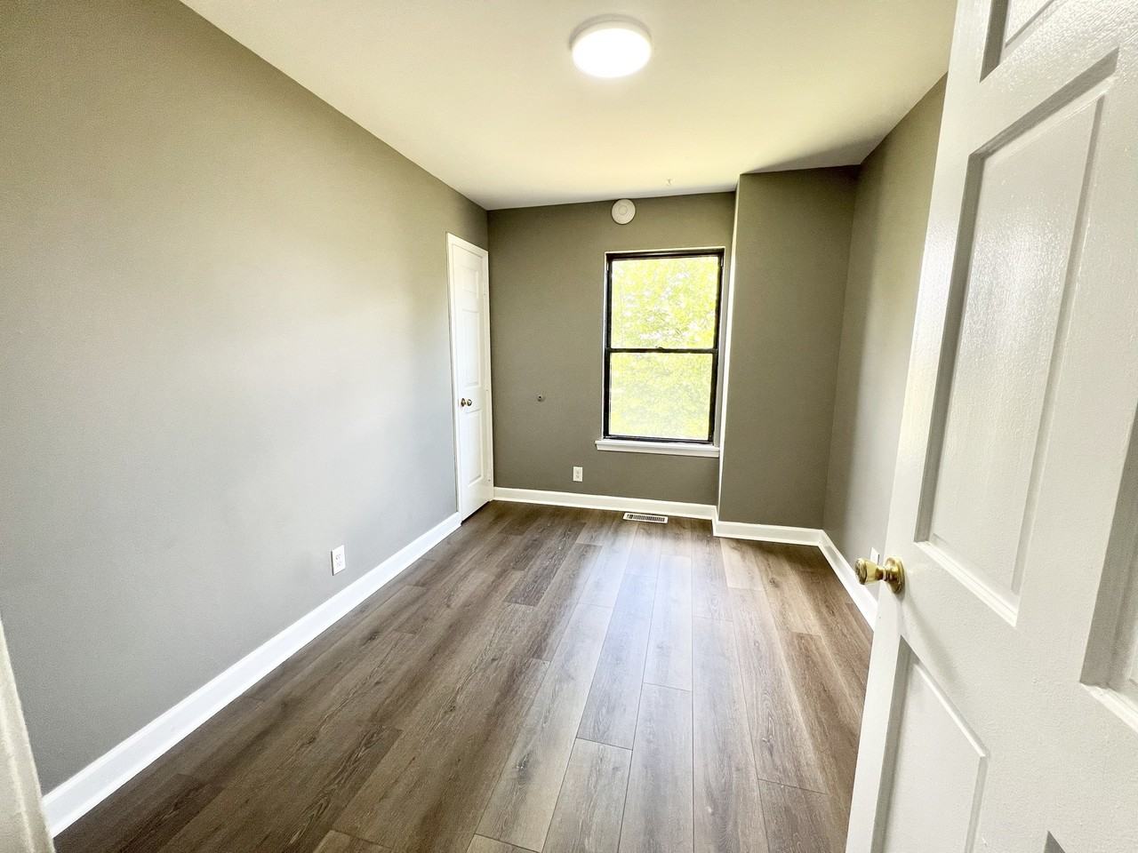 1537 West Kentucky Street - Photo 4 of 10