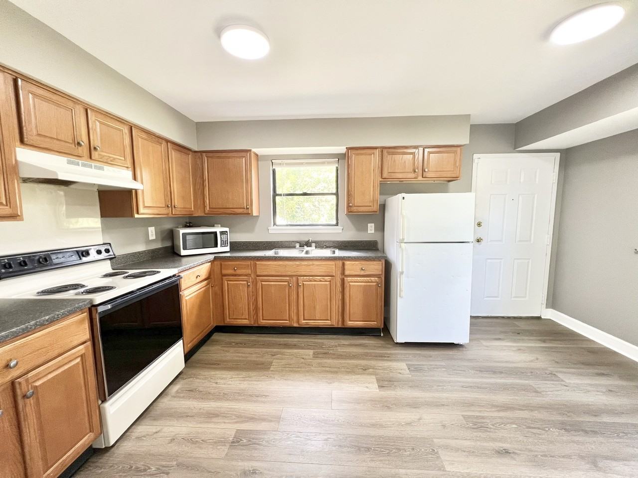 1537 West Kentucky Street - Photo 7 of 10