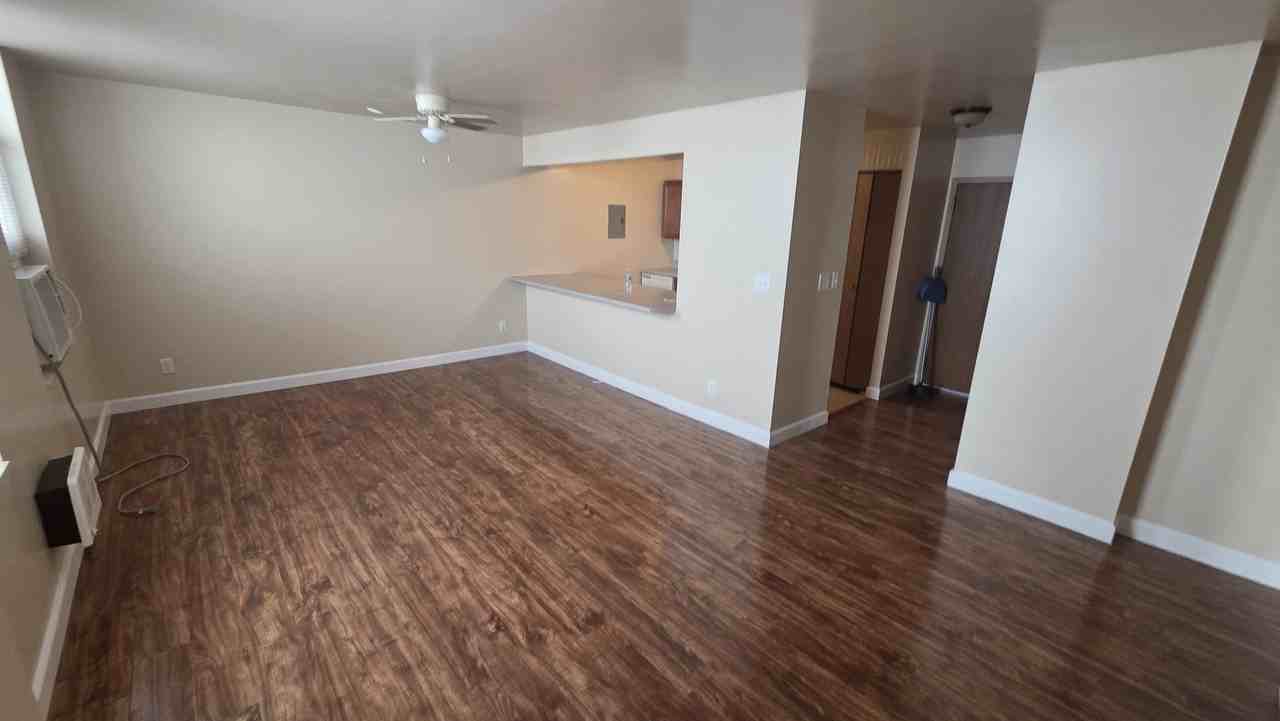 The St. Nicholas Apartments - Photo 5 of 14