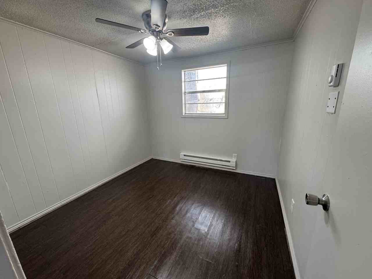 100 Georgia Place Apartments - Photo 5 of 12