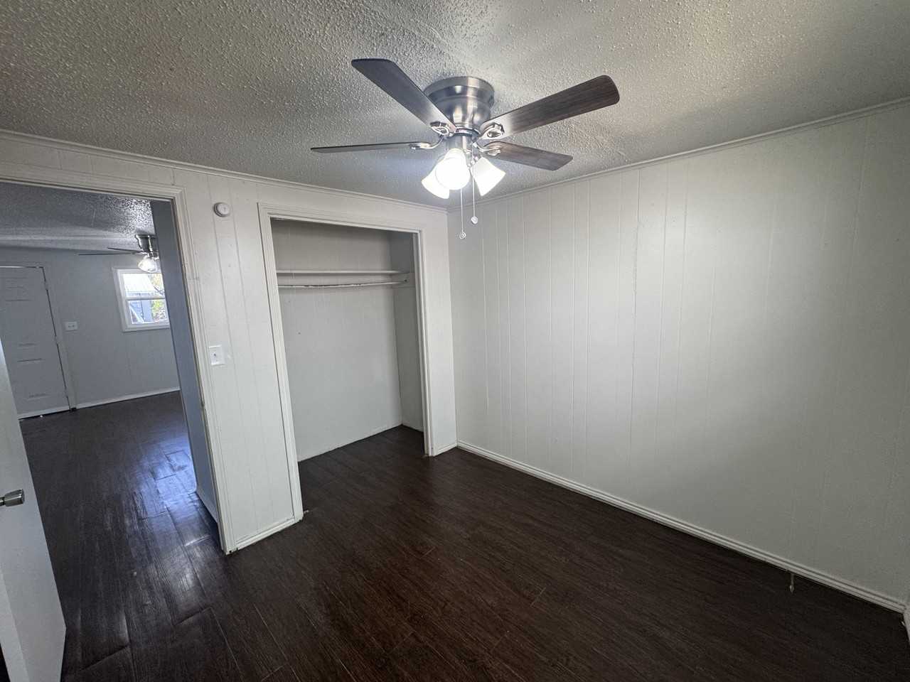 100 Georgia Place Apartments - Photo 6 of 12