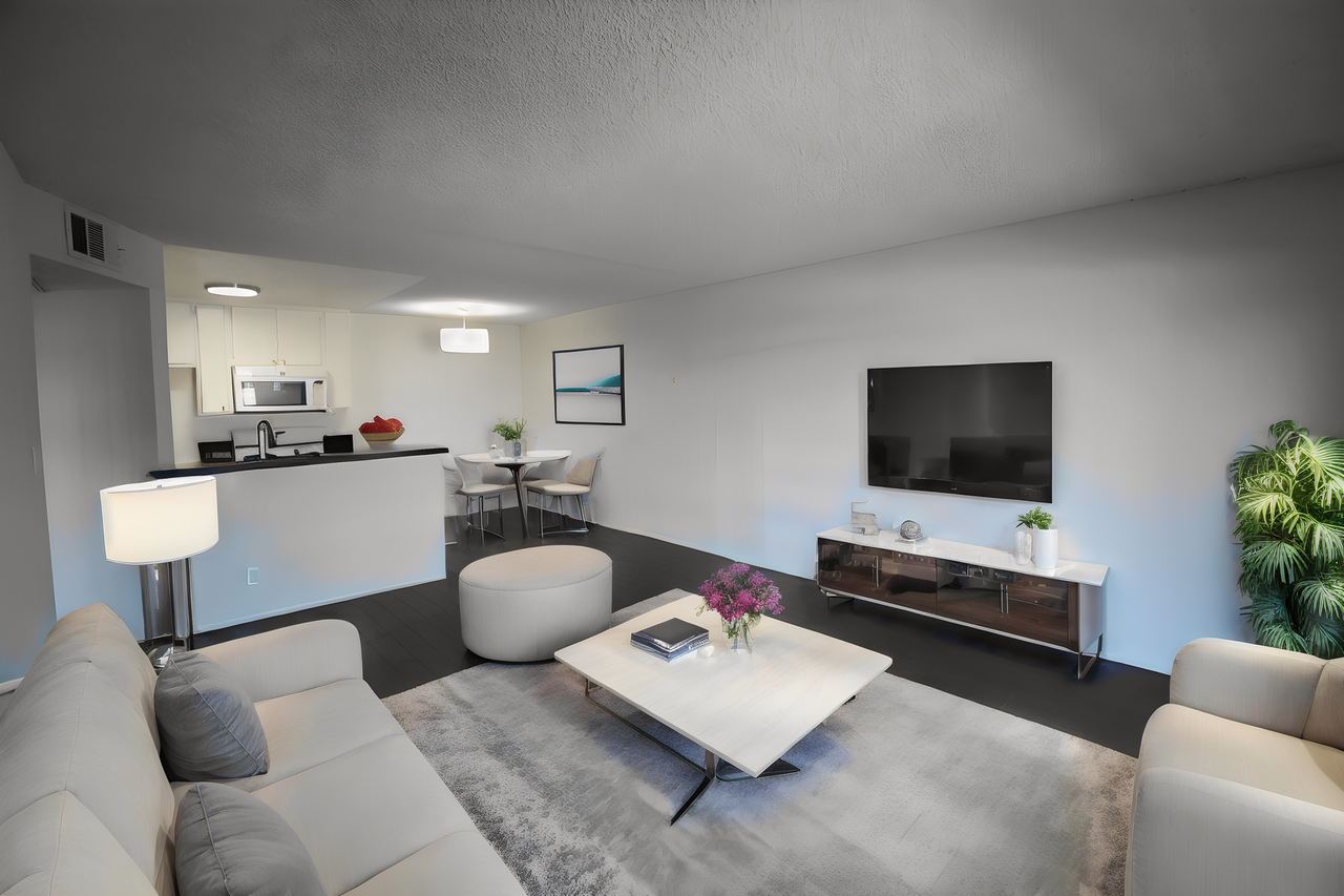 11760 - Photo 4 of 34